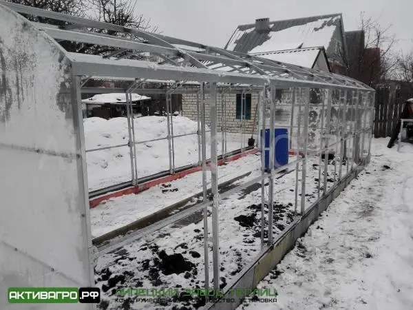 Теплица Ударница Благодатная, ширина 3/3.5 м, труба 40х20 + 20х20 Теплица Ударница Благодатная, ширина 3/3.5 м, труба 40х20 + 20х20